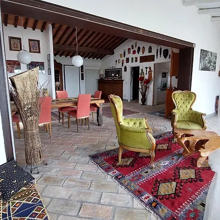 Oltreconfini Villa *